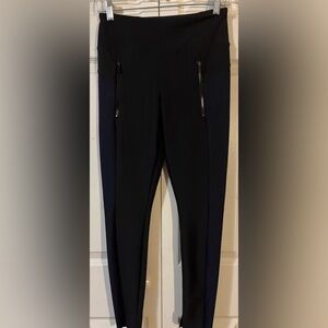 Athleta Steller Two Tone Legging Tights. Black & Navy.